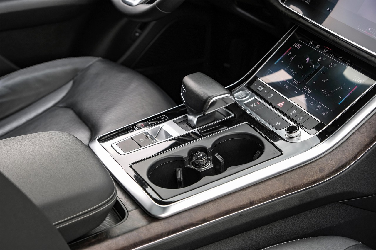 Audi Q8 Vehicle Main Gallery Image 24