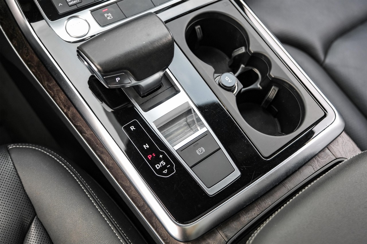 Audi Q8 Vehicle Main Gallery Image 26