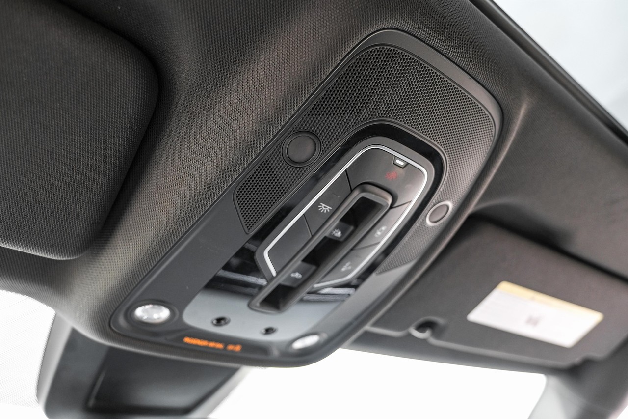 Audi Q8 Vehicle Main Gallery Image 28