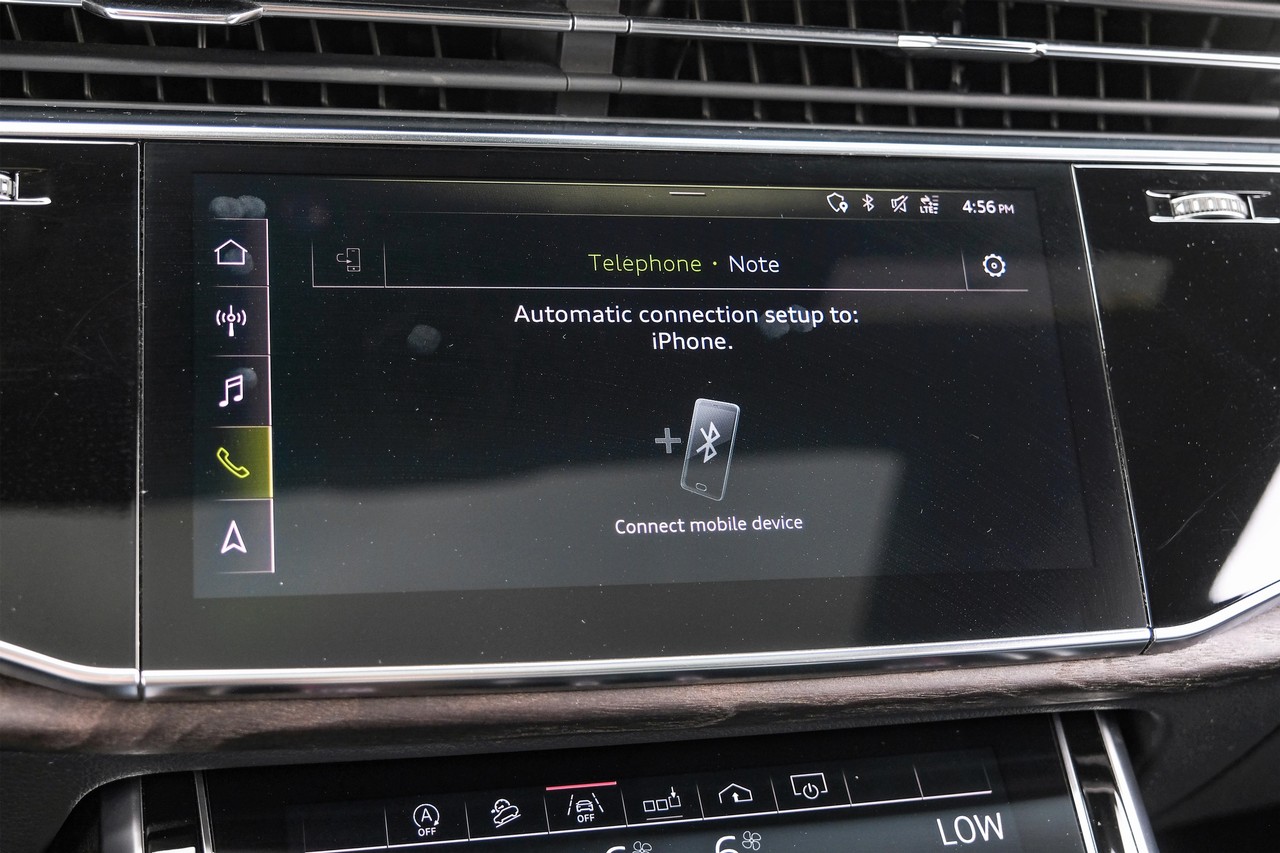 Audi Q8 Vehicle Main Gallery Image 31
