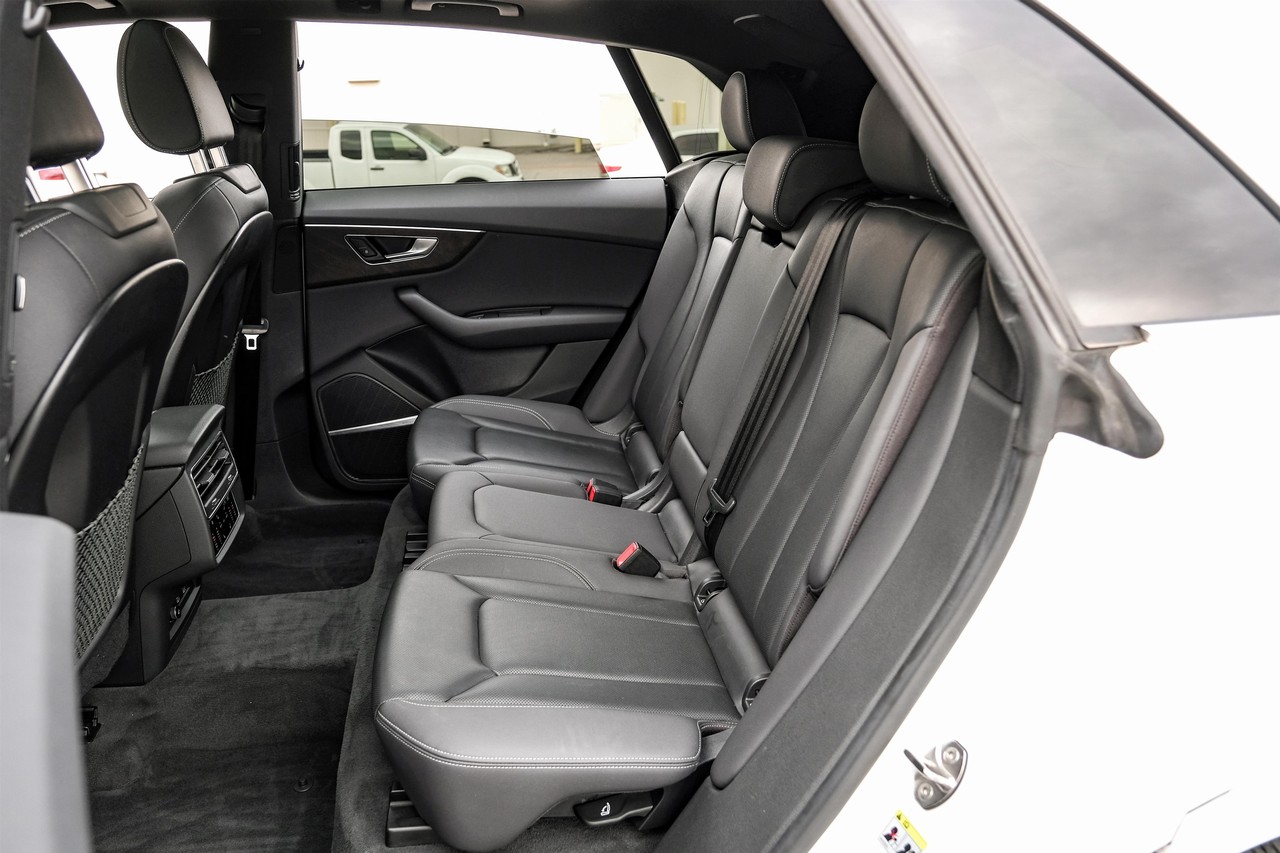Audi Q8 Vehicle Main Gallery Image 37