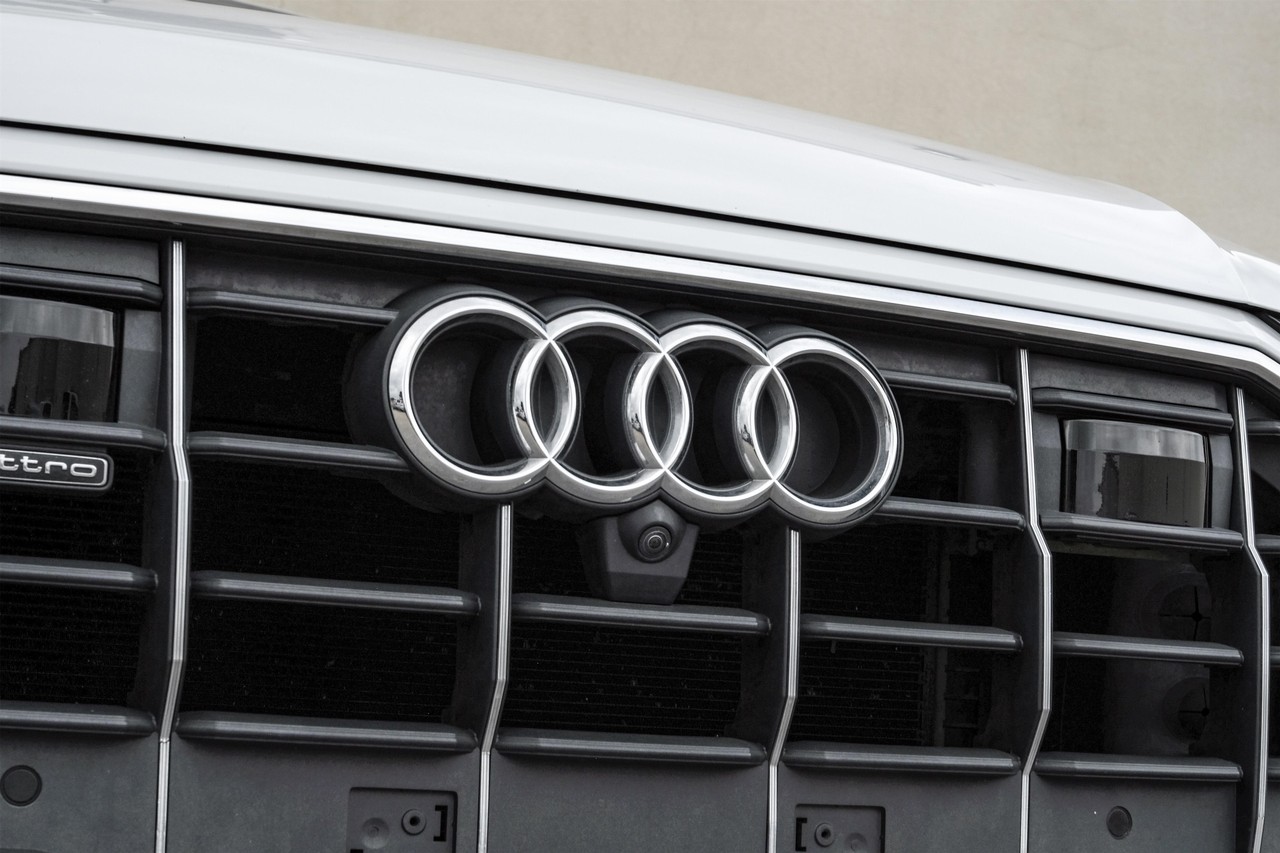 Audi Q8 Vehicle Main Gallery Image 48