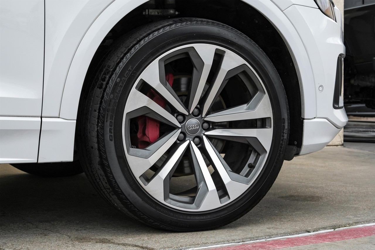 Audi Q8 Vehicle Main Gallery Image 53