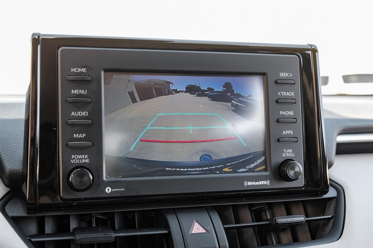 Toyota RAV4 Vehicle Main Gallery Image 21