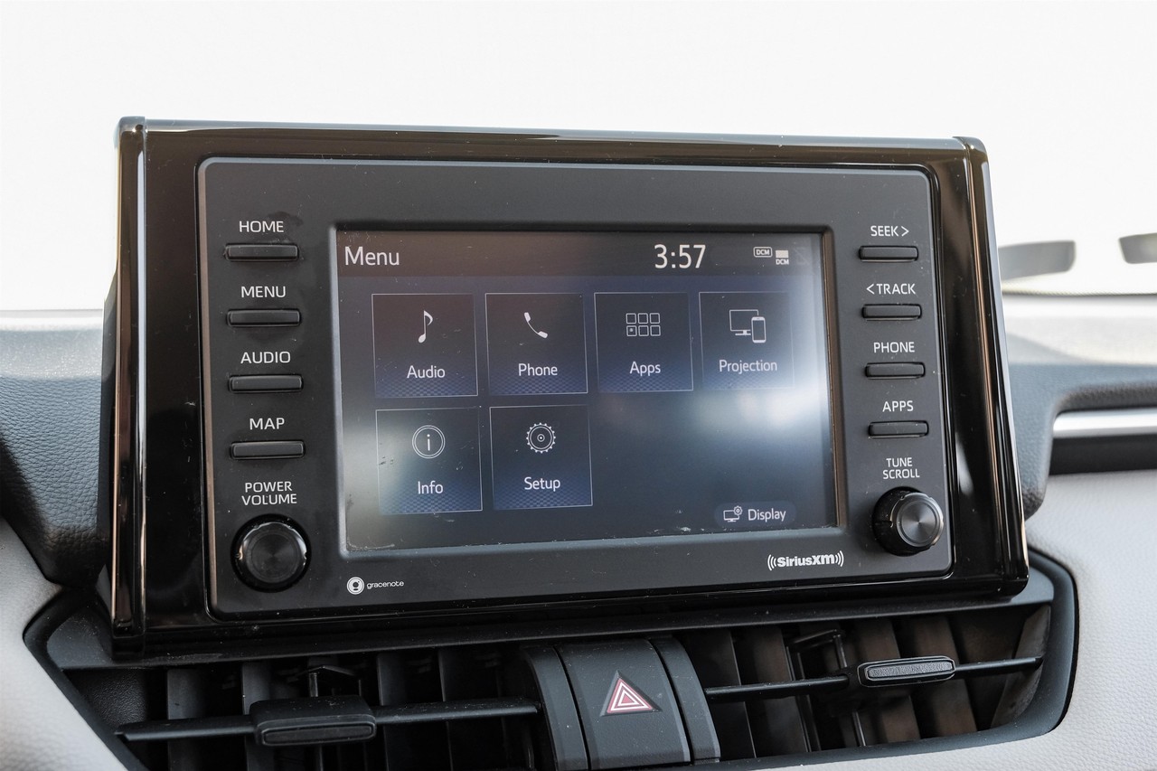 Toyota RAV4 Vehicle Main Gallery Image 28