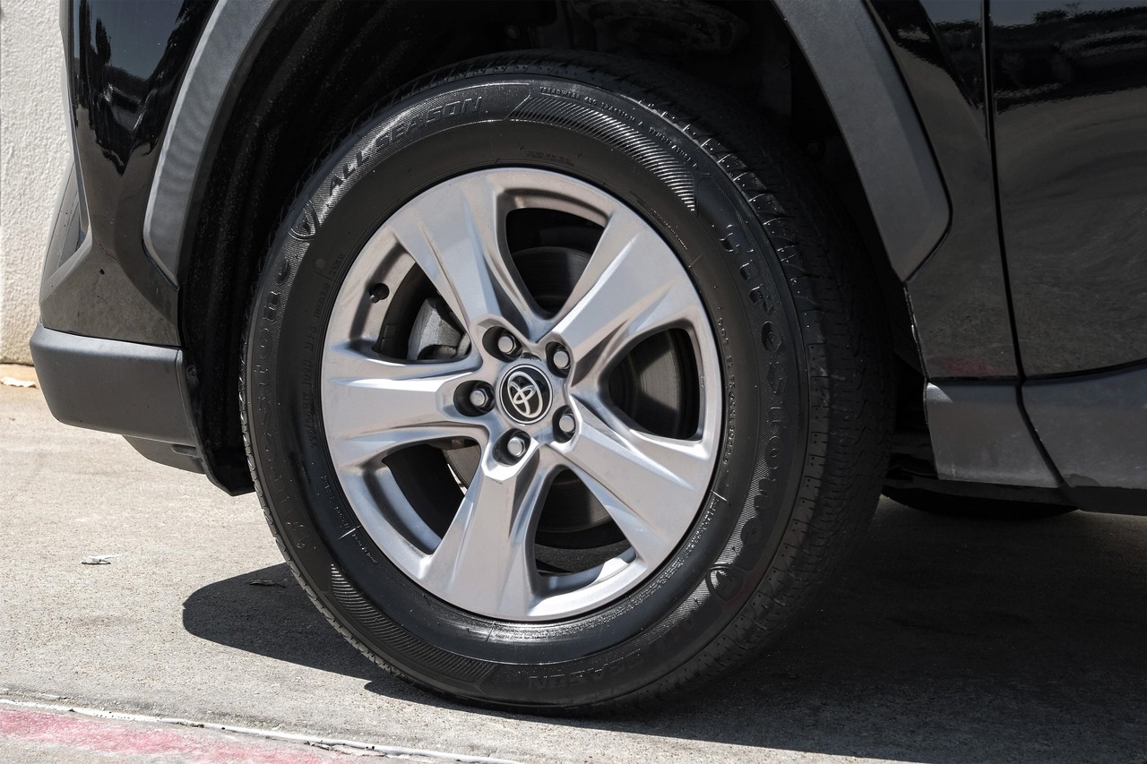 Toyota RAV4 Vehicle Main Gallery Image 52
