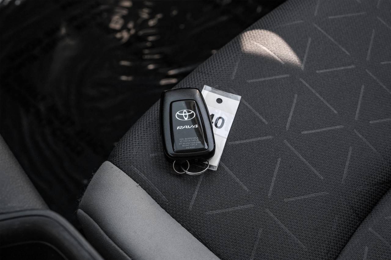 Toyota RAV4 Vehicle Main Gallery Image 54