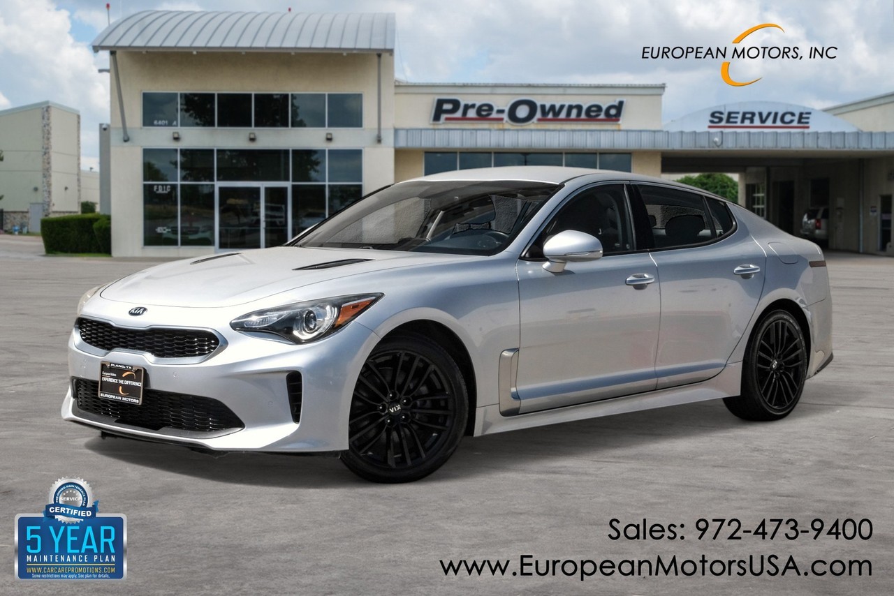 Kia Stinger Vehicle Main Gallery Image 01