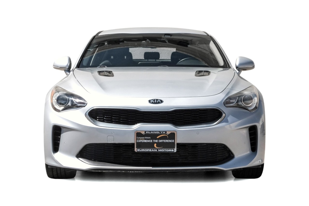 Kia Stinger Vehicle Main Gallery Image 05