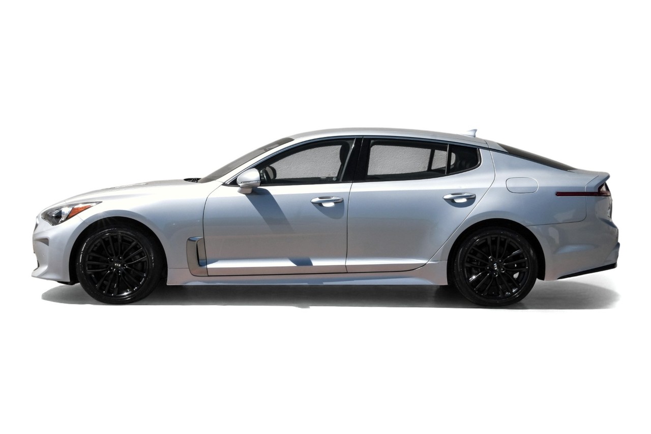Kia Stinger Vehicle Main Gallery Image 09