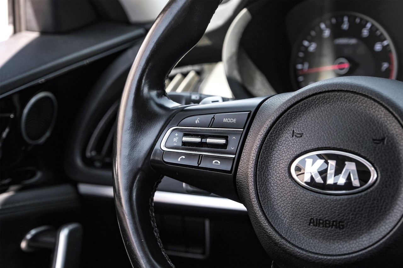 Kia Stinger Vehicle Main Gallery Image 15