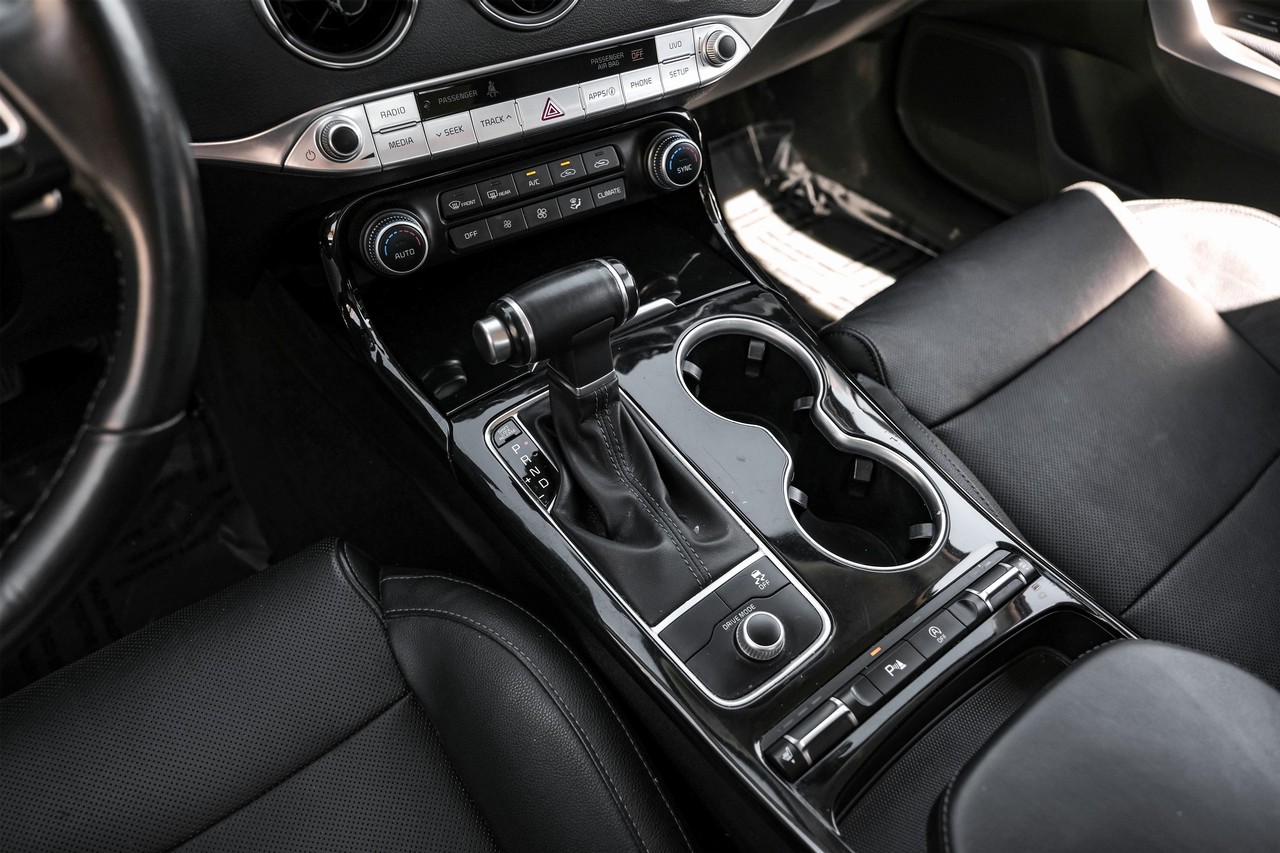 Kia Stinger Vehicle Main Gallery Image 20