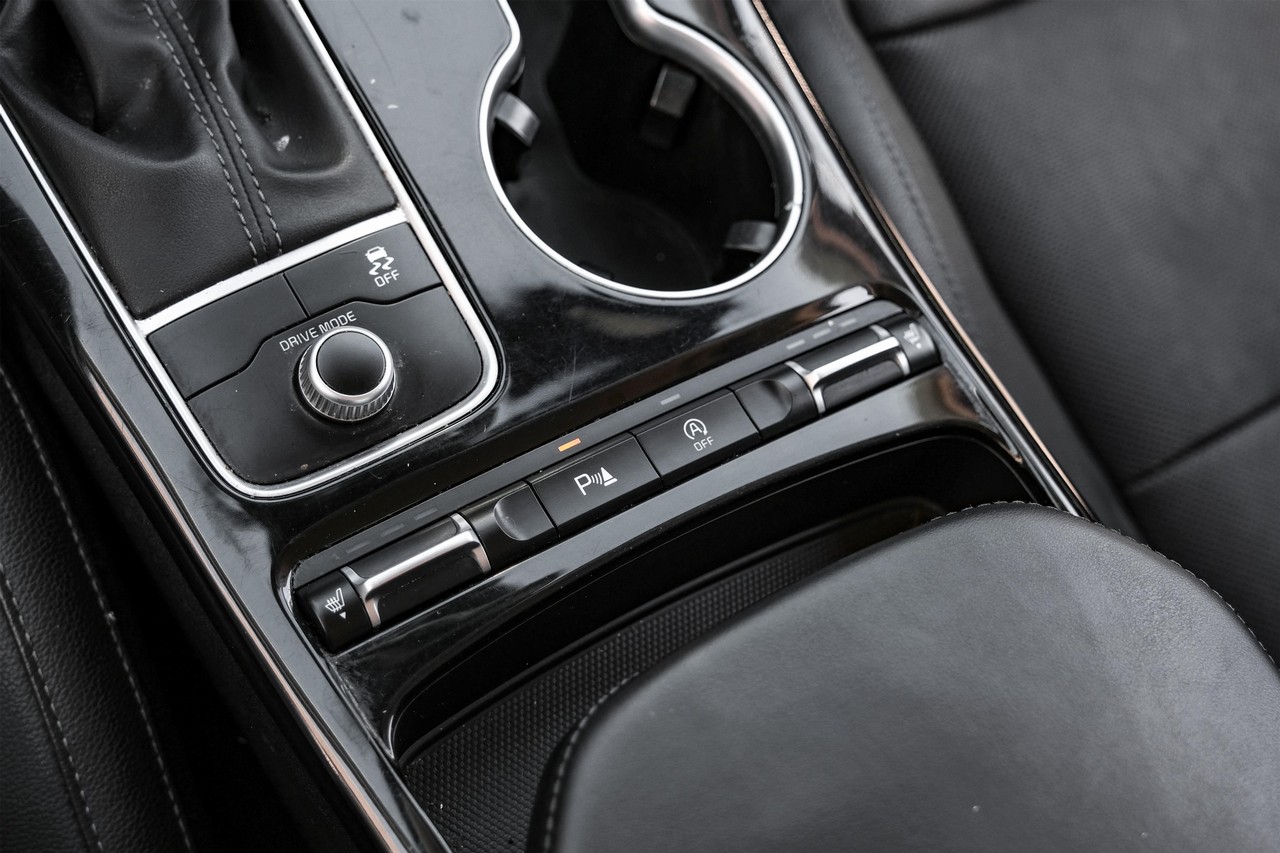 Kia Stinger Vehicle Main Gallery Image 21