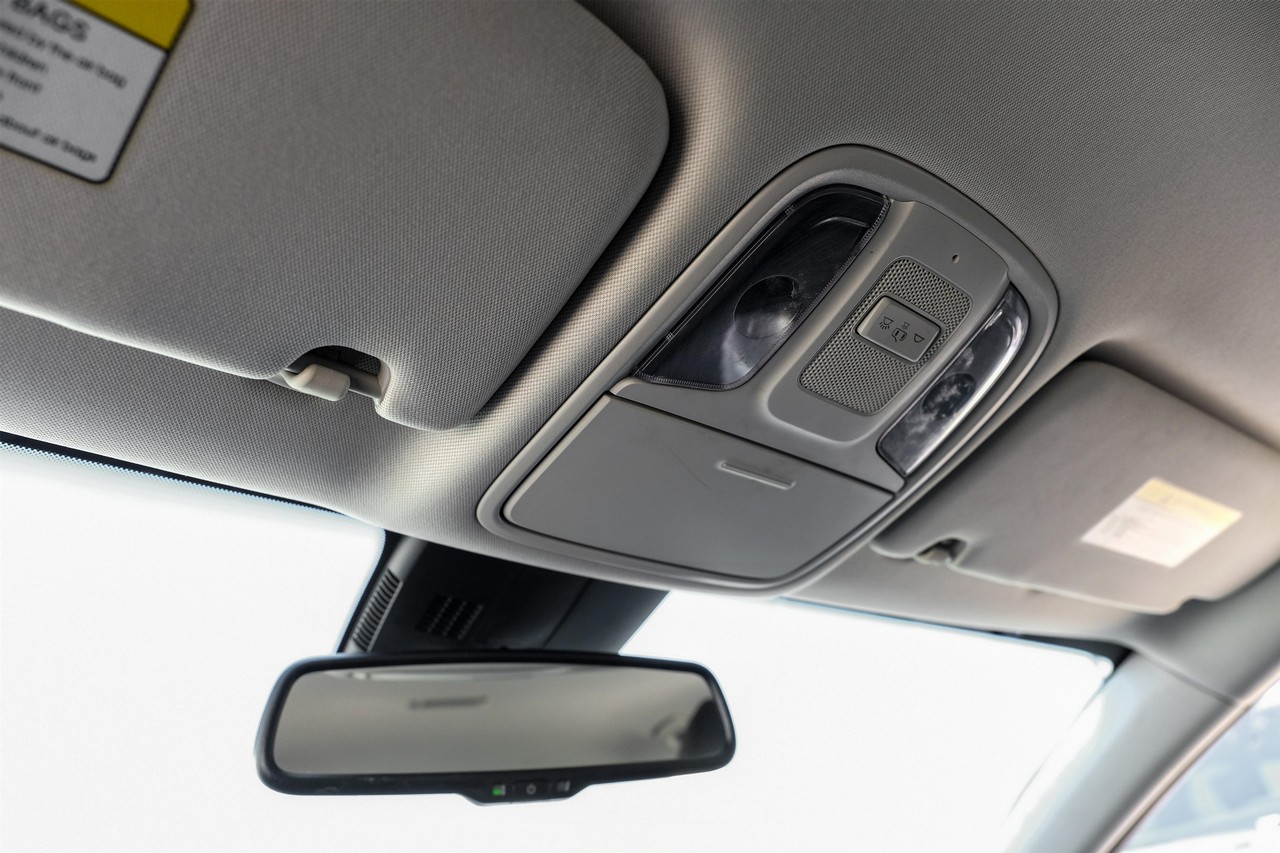 Kia Stinger Vehicle Main Gallery Image 23