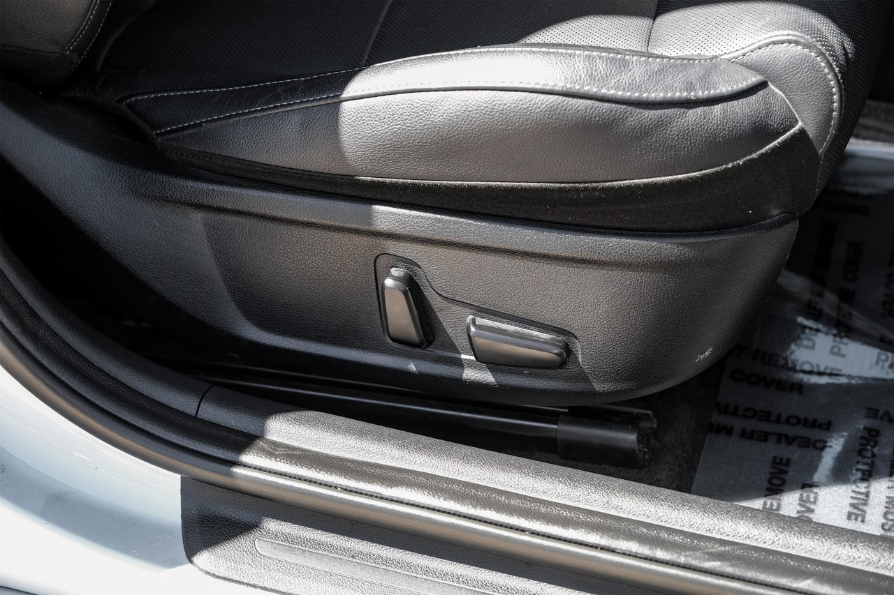 Kia Stinger Vehicle Main Gallery Image 33