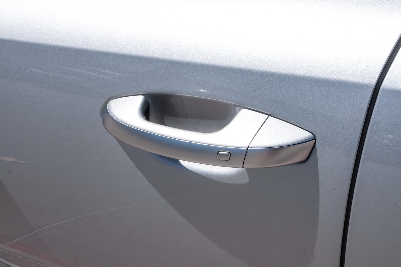 Kia Stinger Vehicle Main Gallery Image 38