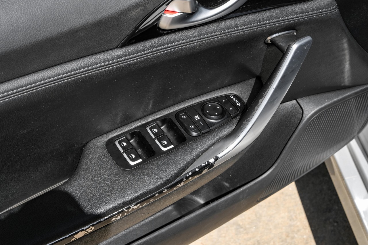Kia Stinger Vehicle Main Gallery Image 41