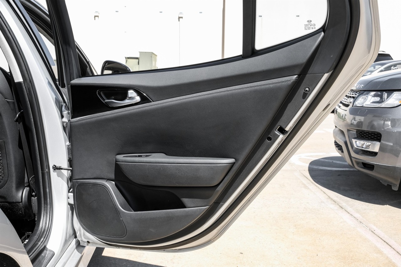 Kia Stinger Vehicle Main Gallery Image 44