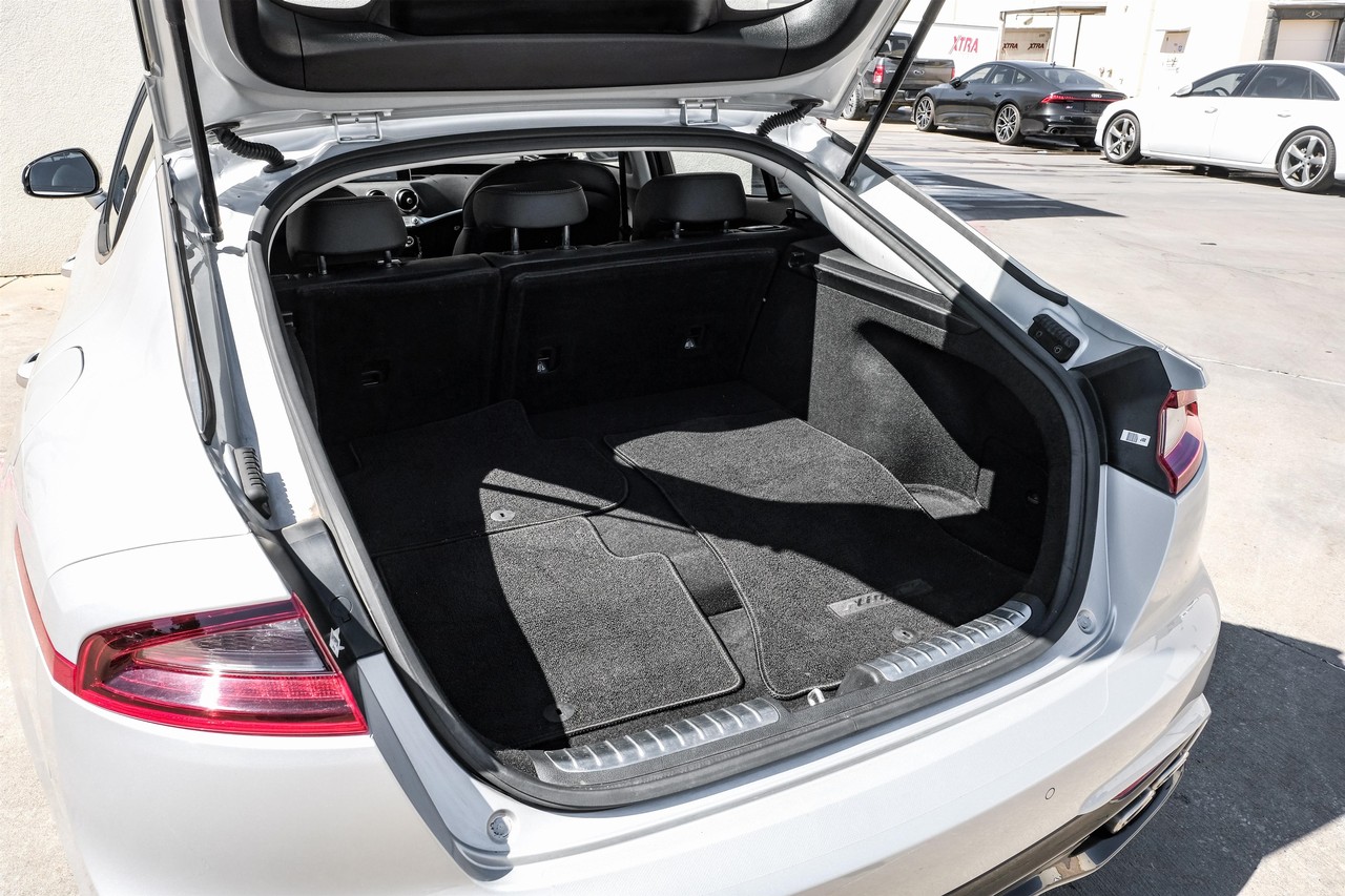 Kia Stinger Vehicle Main Gallery Image 49
