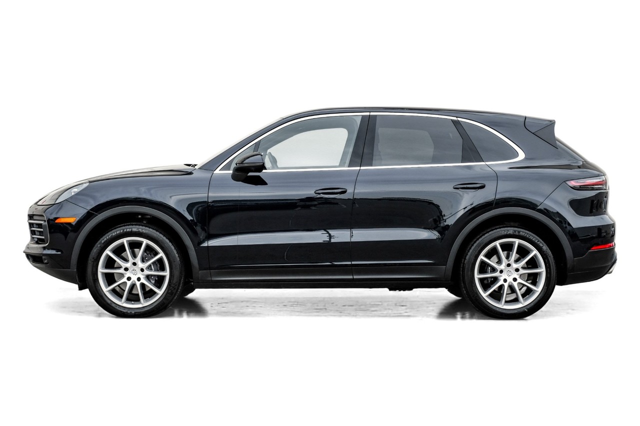 Porsche Cayenne Vehicle Main Gallery Image 11