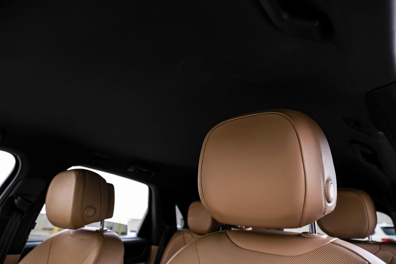 Porsche Cayenne Vehicle Main Gallery Image 29