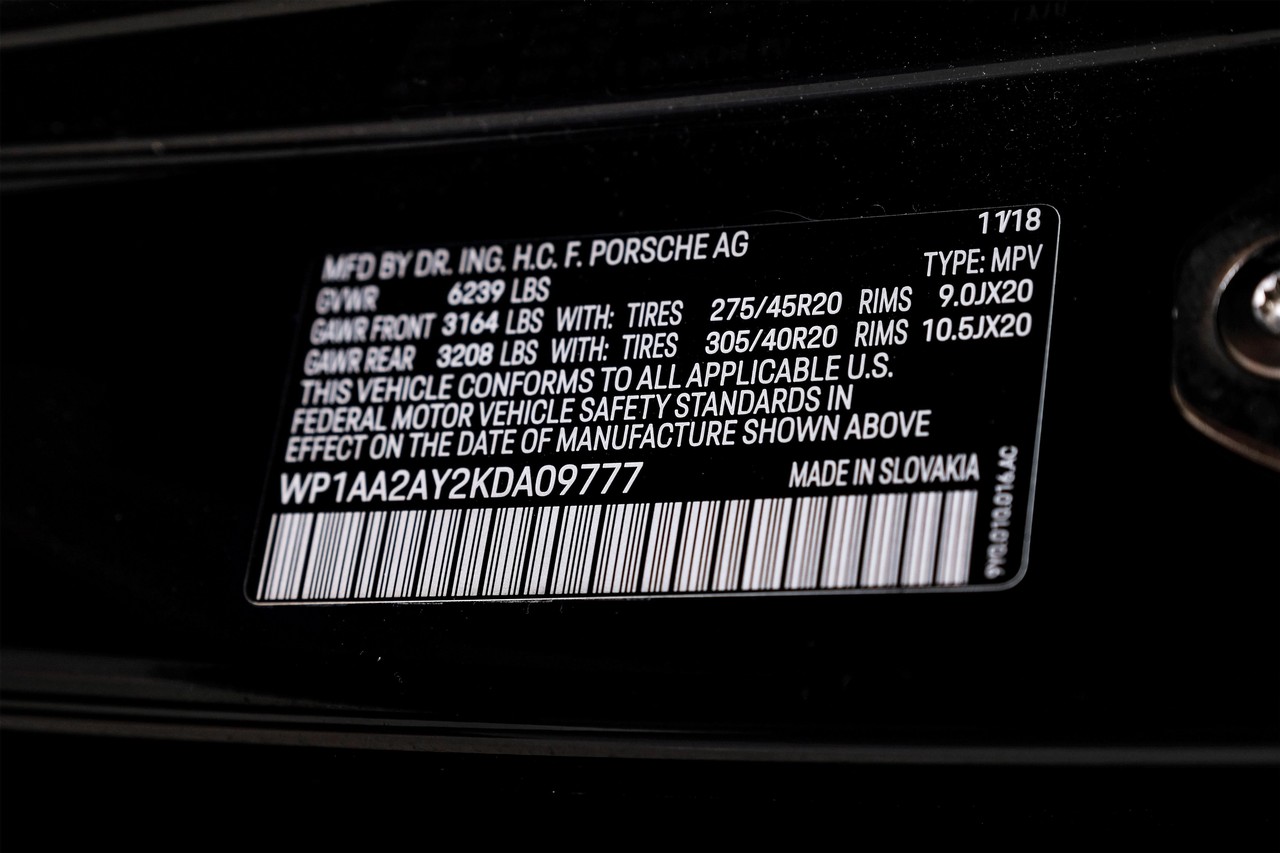 Porsche Cayenne Vehicle Main Gallery Image 54