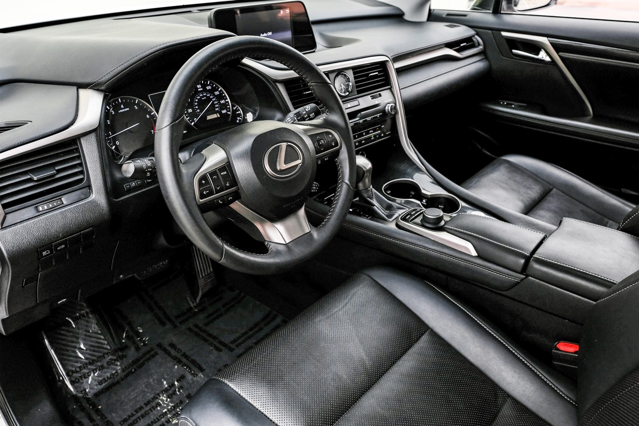 Lexus RX 350 Vehicle Main Gallery Image 03