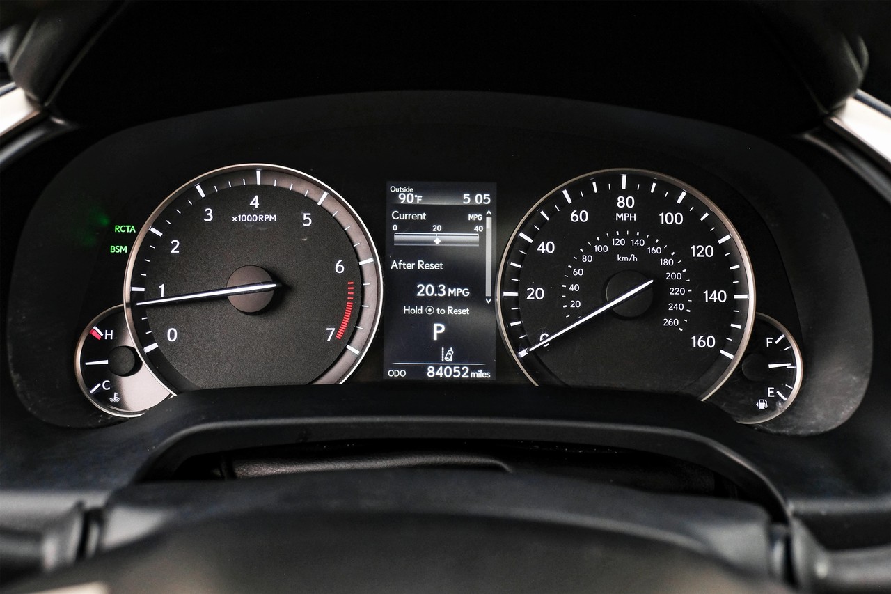 Lexus RX 350 Vehicle Main Gallery Image 20