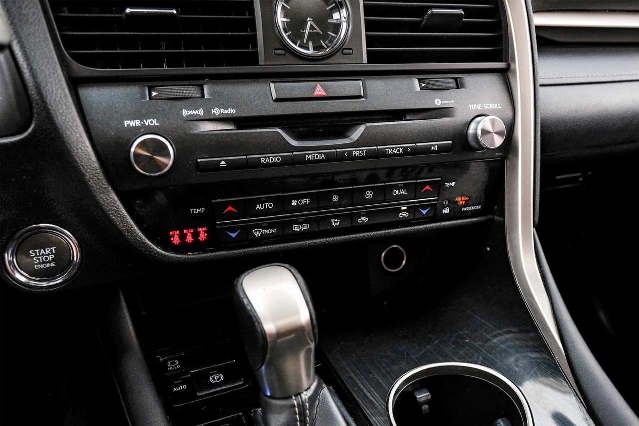 Lexus RX 350 Vehicle Main Gallery Image 28