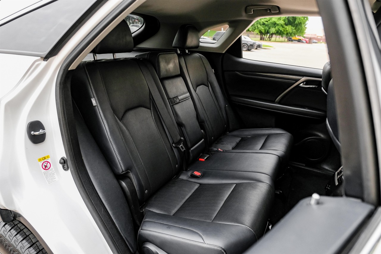 Lexus RX 350 Vehicle Main Gallery Image 35