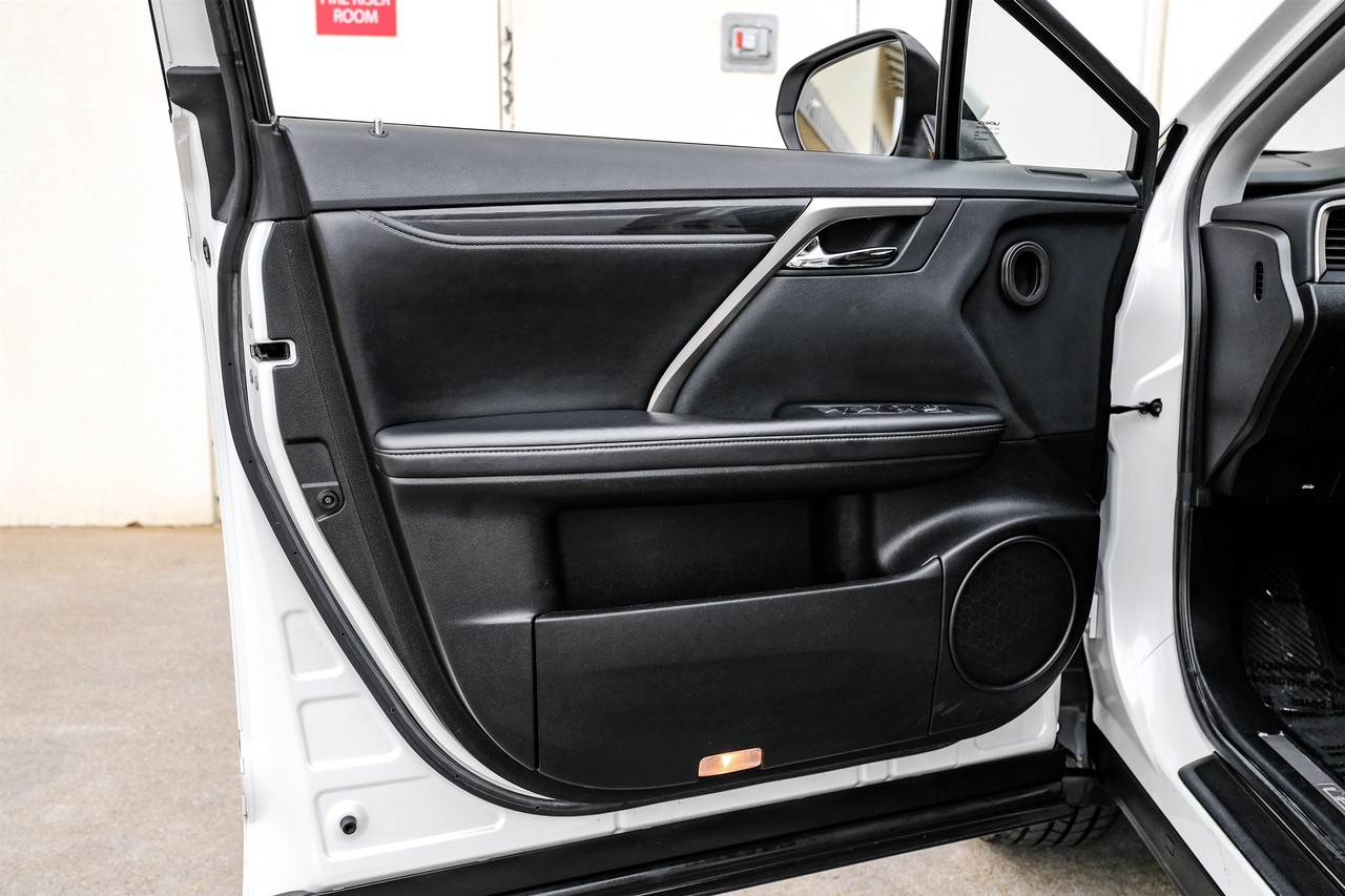 Lexus RX 350 Vehicle Main Gallery Image 41