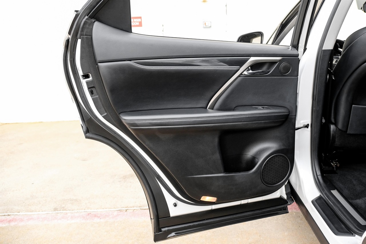 Lexus RX 350 Vehicle Main Gallery Image 44