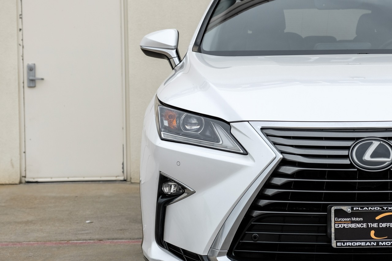 Lexus RX 350 Vehicle Main Gallery Image 46