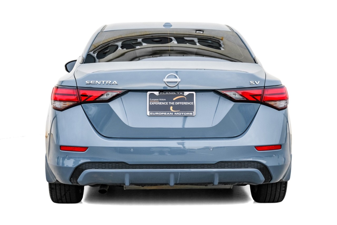 Nissan Sentra Vehicle Main Gallery Image 10