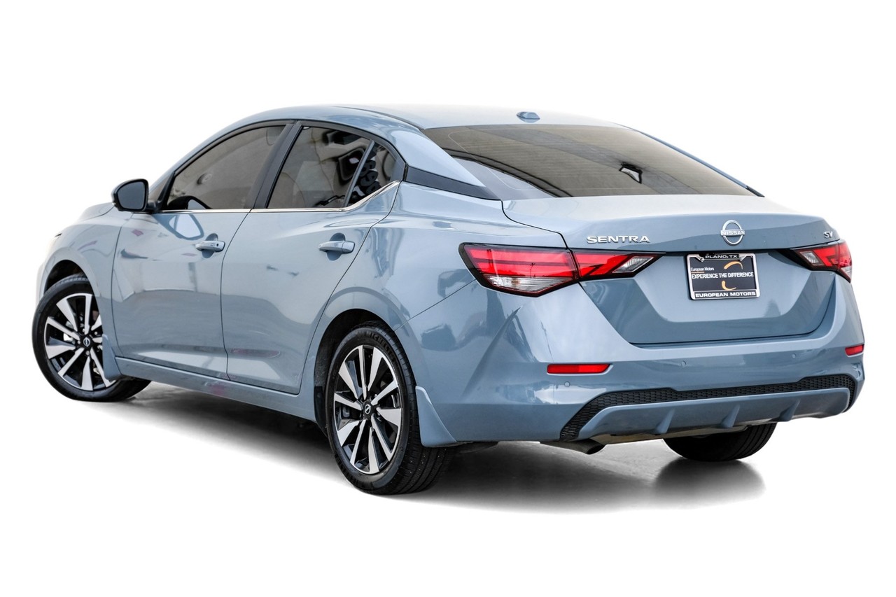 Nissan Sentra Vehicle Main Gallery Image 11