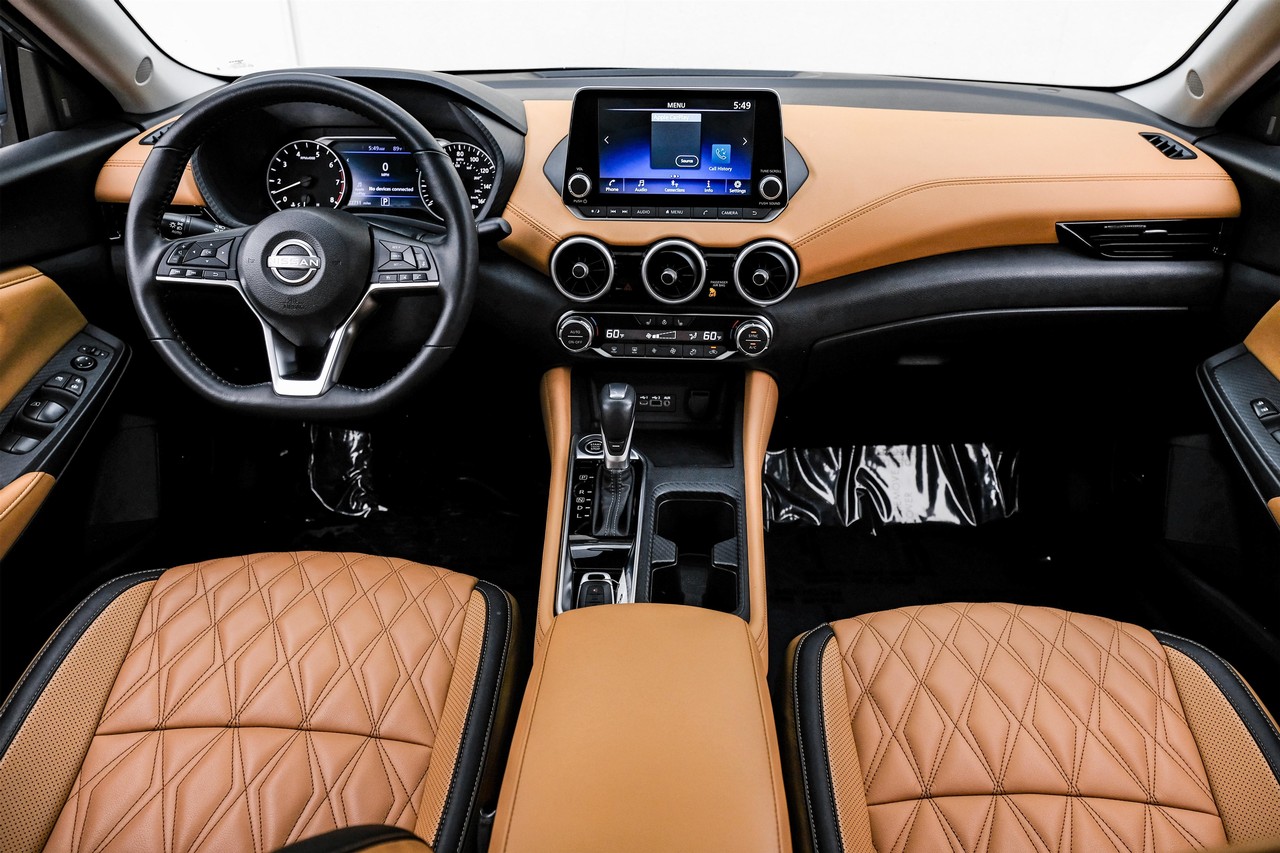 Nissan Sentra Vehicle Main Gallery Image 15