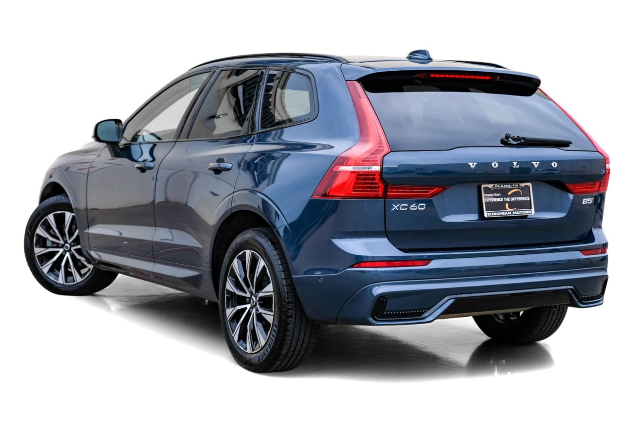 Volvo XC60 Vehicle Main Gallery Image 11