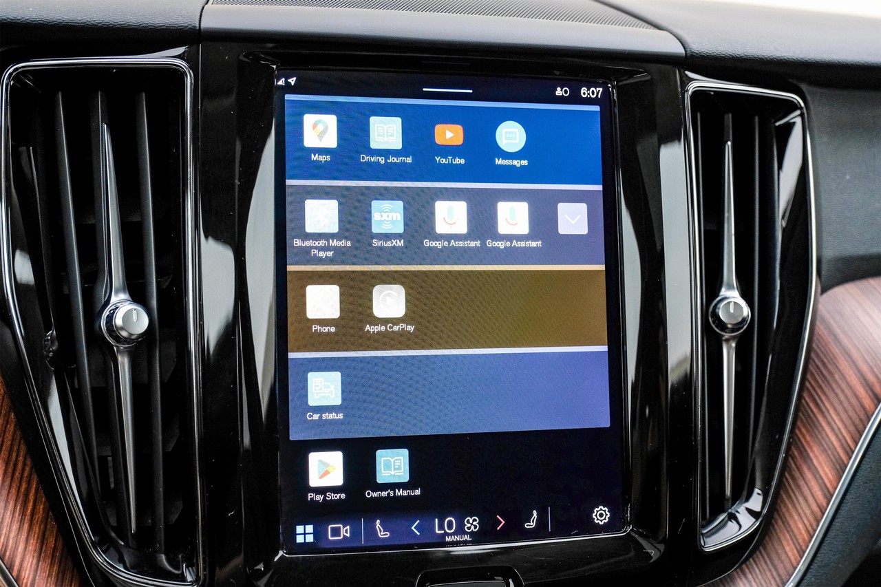 Volvo XC60 Vehicle Main Gallery Image 27
