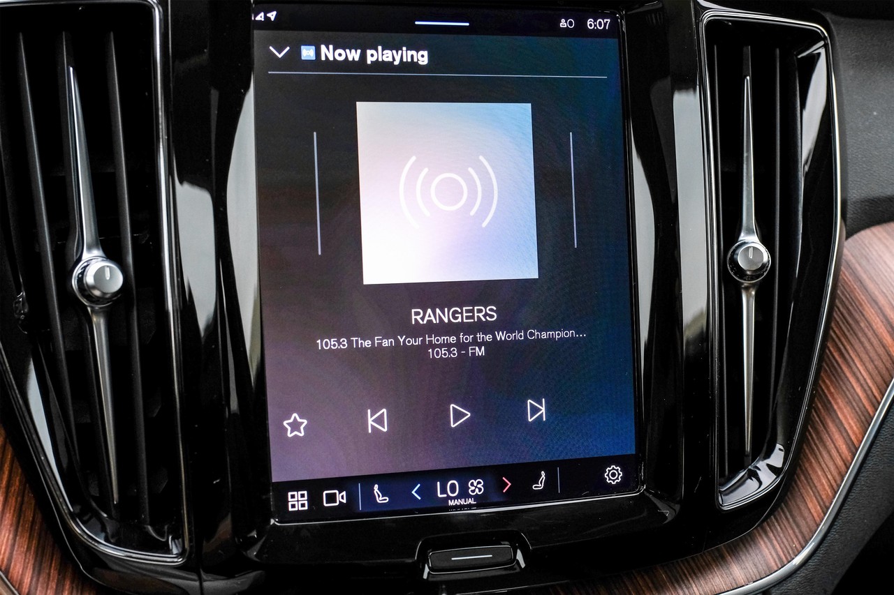 Volvo XC60 Vehicle Main Gallery Image 30