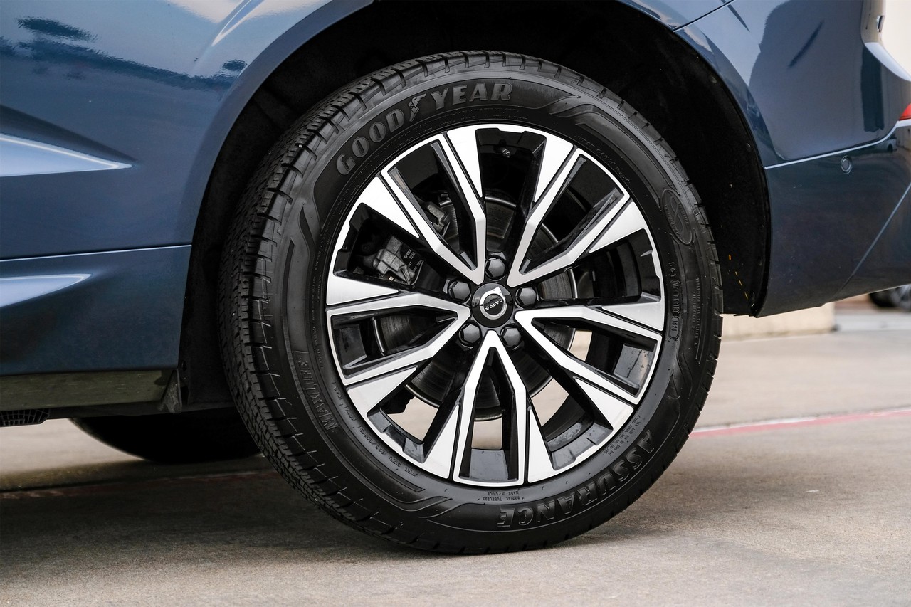 Volvo XC60 Vehicle Main Gallery Image 51