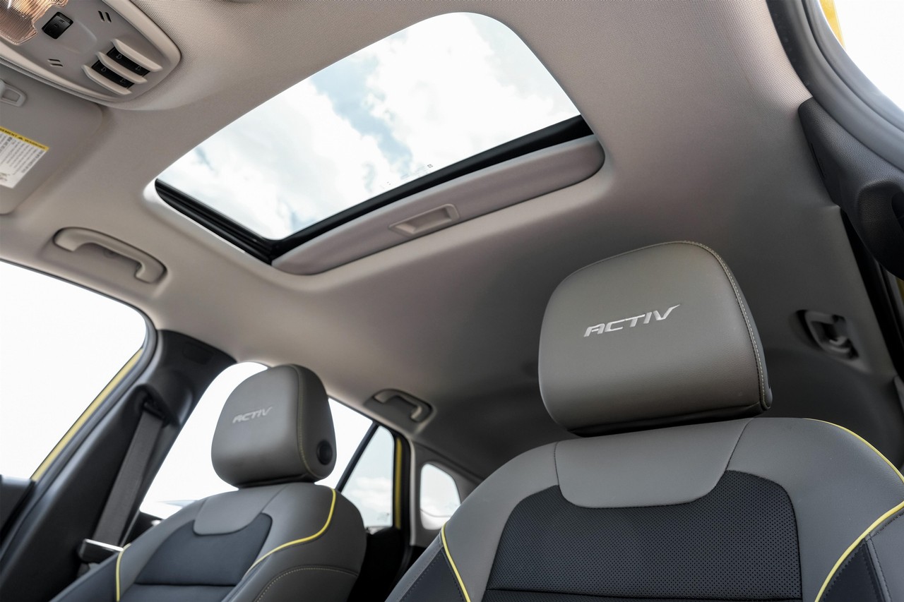 Chevrolet Trax Vehicle Main Gallery Image 05