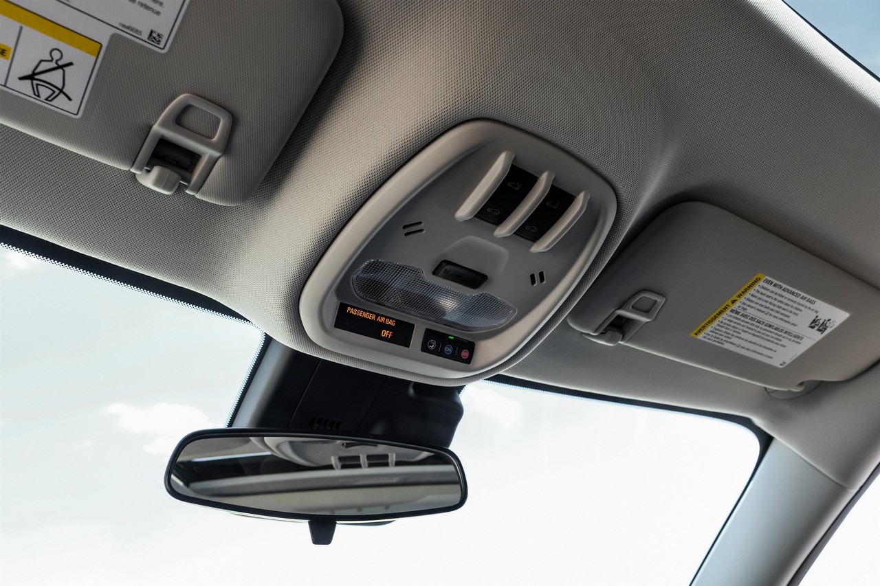 Chevrolet Trax Vehicle Main Gallery Image 26