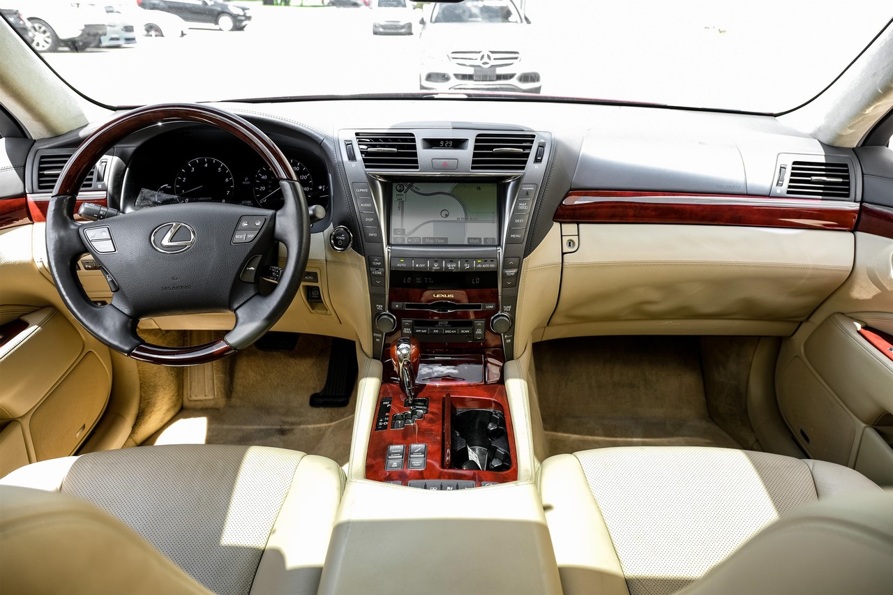 Lexus LS 600h L Vehicle Main Gallery Image 15