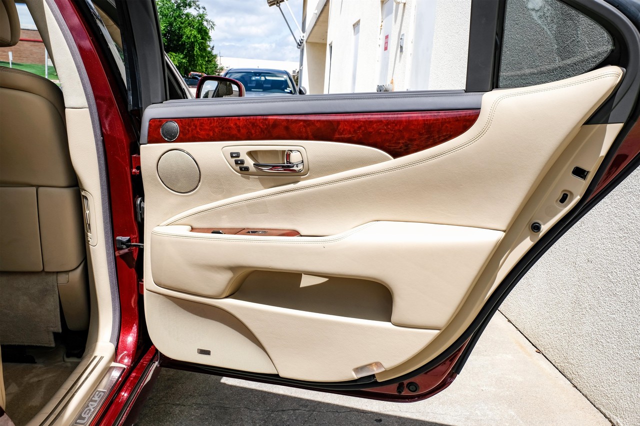 Lexus LS 600h L Vehicle Main Gallery Image 48