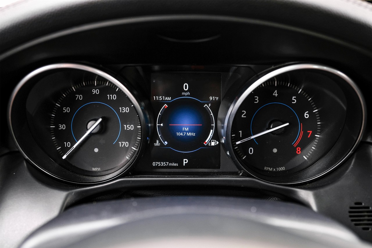 Jaguar XF Vehicle Main Gallery Image 20
