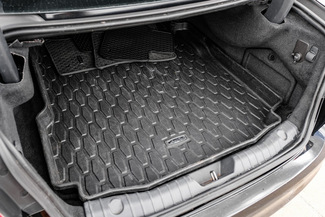 Jaguar XF Vehicle Main Gallery Image 48