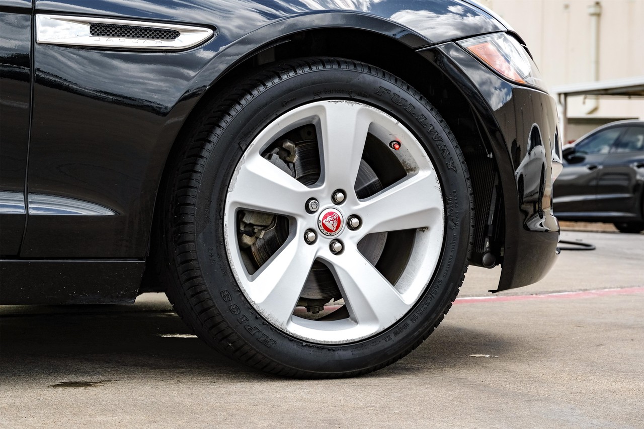 Jaguar XF Vehicle Main Gallery Image 50