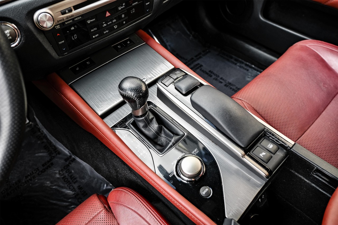 Lexus GS 350 Vehicle Main Gallery Image 26