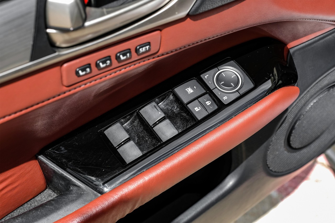 Lexus GS 350 Vehicle Main Gallery Image 42