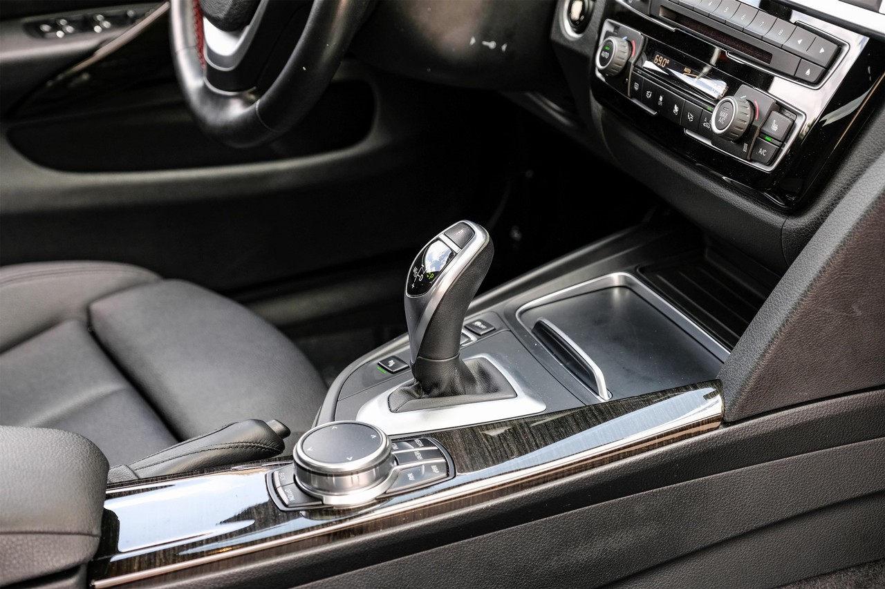 BMW 4 Series Vehicle Main Gallery Image 24